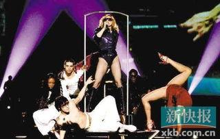 脱衣舞娘 在线观看  第3张